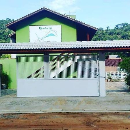 Montanhas Bem Te VI Hotell Caraguatatuba Exteriör bild